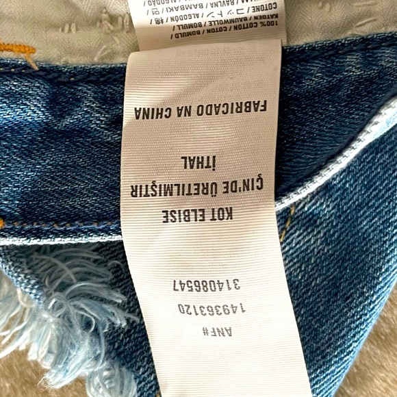 Abercrombie & Fitch • 00 • Waist 24 • Short Shorts - Picture 13 of 15